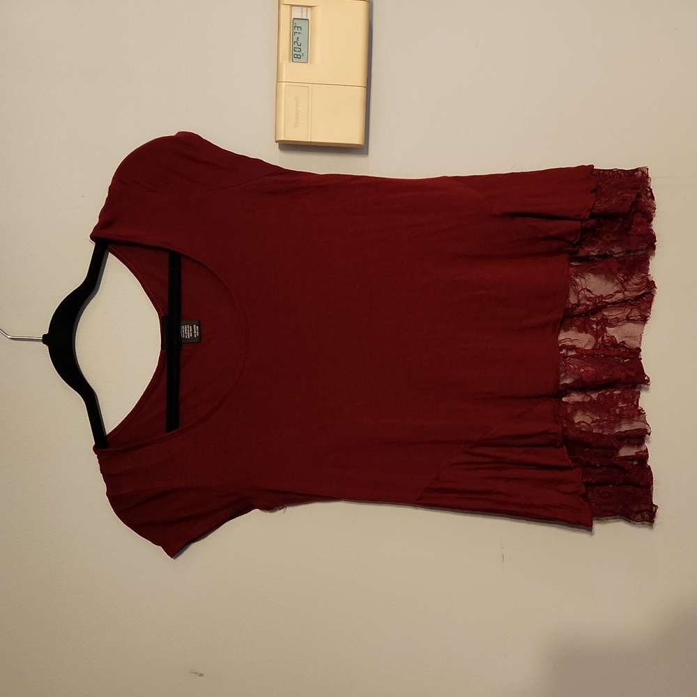 Red short sleeve tee with lace bottom